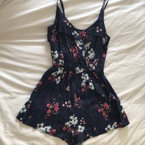 Hollister romper